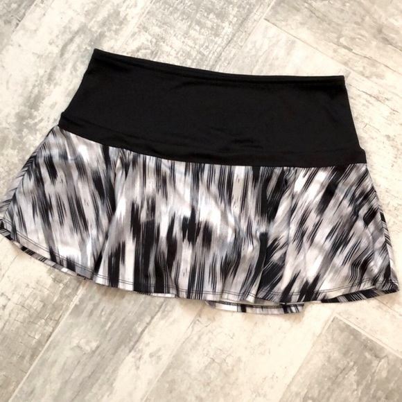 Callaway Black and White Skort, Size Medium - Picture 1 of 6